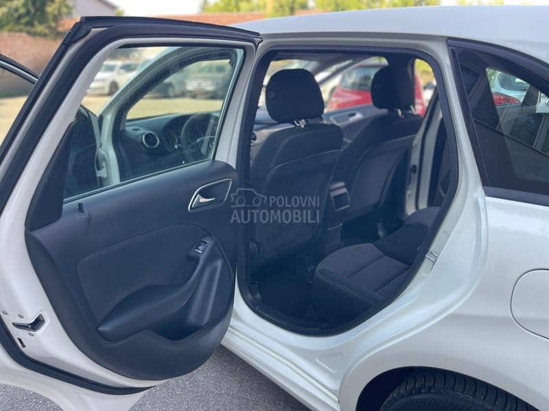 Mercedes Benz B 180 A U T O M A T