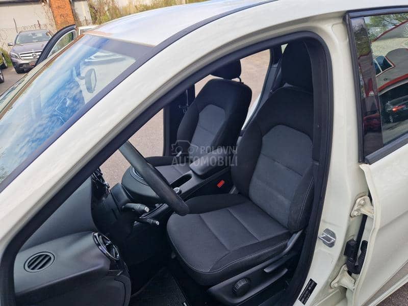 Mercedes Benz B 180 EXECUTIVE