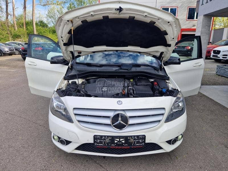 Mercedes Benz B 180 EXECUTIVE