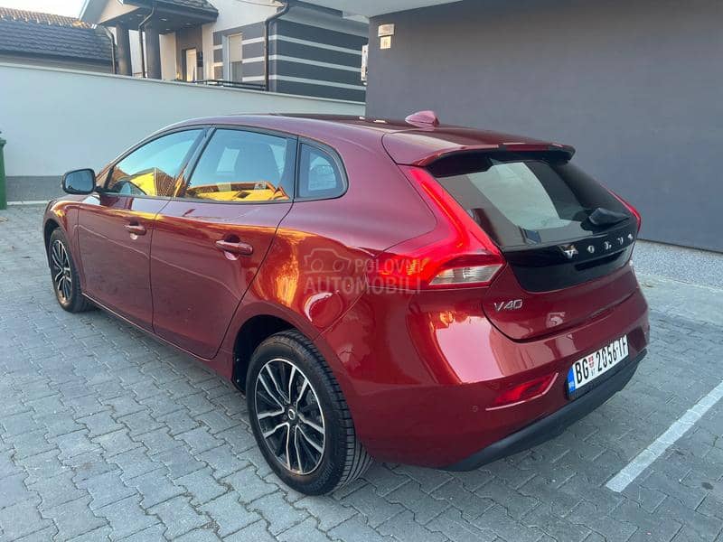 Volvo V40 2.0 INSCRIPTIO MATRX