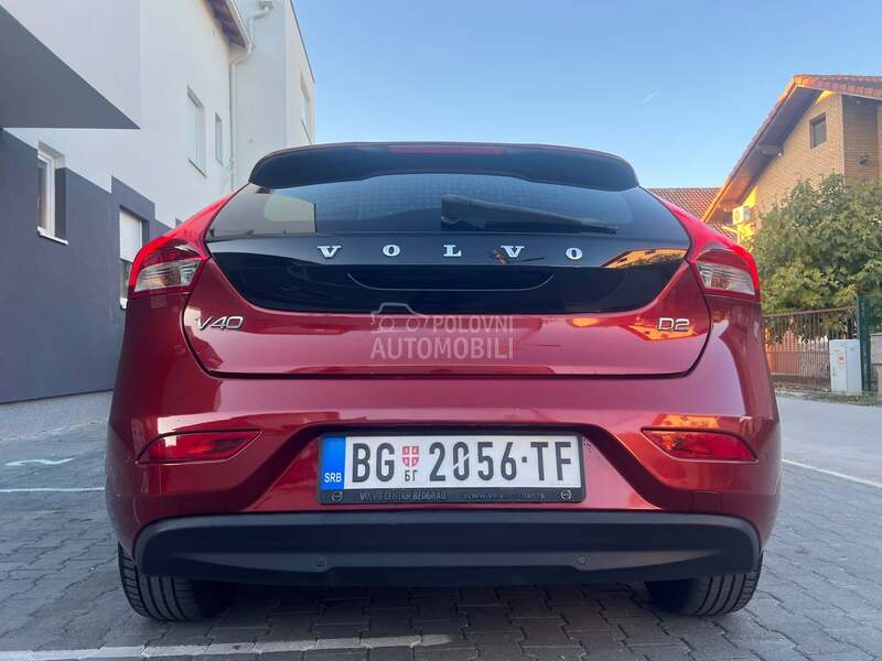 Volvo V40 2.0 INSCRIPTIO MATRX