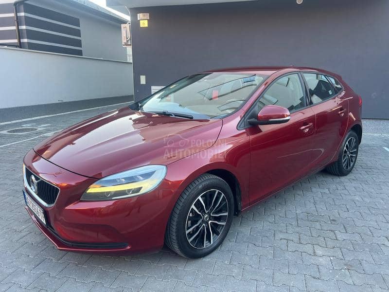 Volvo V40 2.0 INSCRIPTIO MATRX