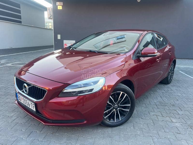 Volvo V40 2.0 INSCRIPTIO MATRX