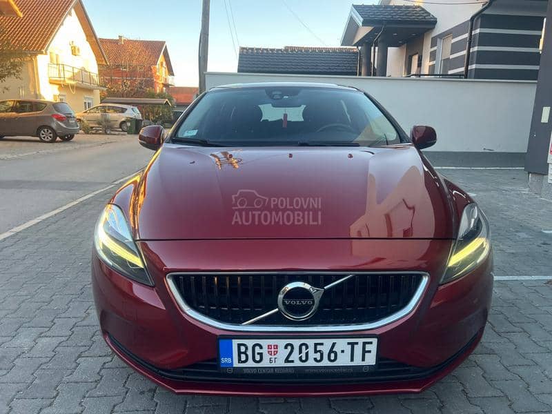 Volvo V40 2.0 INSCRIPTIO MATRX