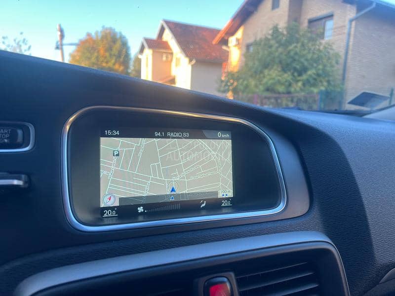 Volvo V40 2.0 INSCRIPTIO MATRX