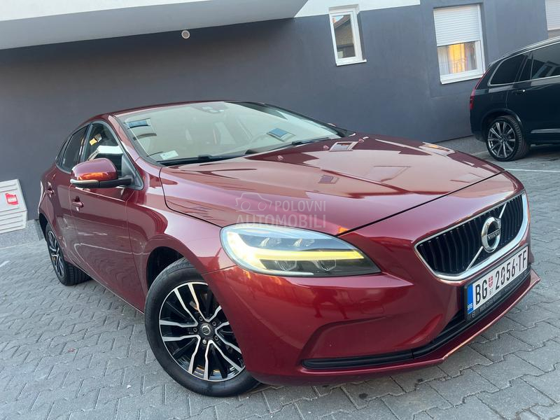 Volvo V40 2.0 INSCRIPTIO MATRX