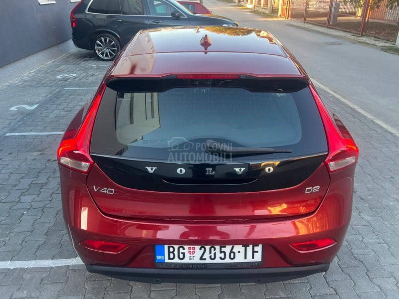 Volvo V40 2.0 INSCRIPTIO MATRX