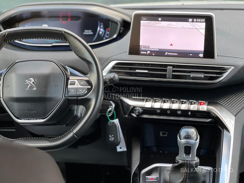 Peugeot 3008 1.5 HDI/NAV/LED