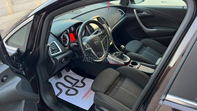 Opel Astra J 1.7 CDTI SPORT/nav
