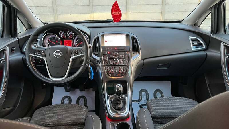 Opel Astra J 1.7 CDTI SPORT/nav