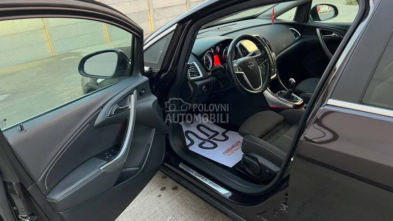 Opel Astra J 1.7 CDTI SPORT/nav