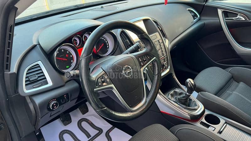 Opel Astra J 1.7 CDTI SPORT/nav