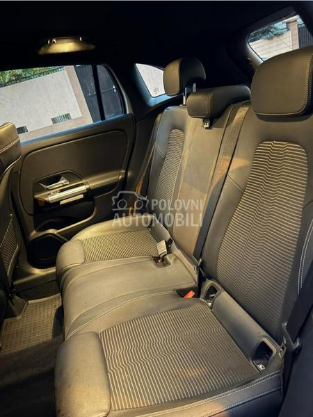 Mercedes Benz GLA 200 