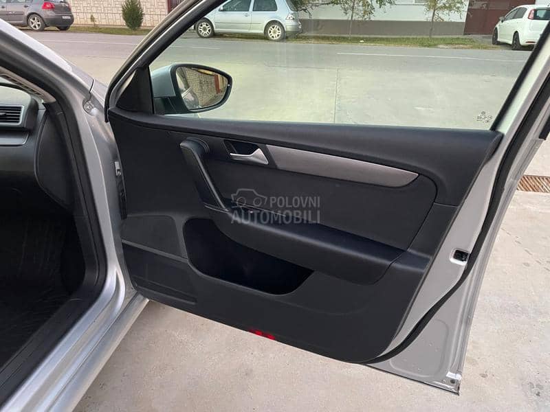 Volkswagen Passat B7 2.0  TDI