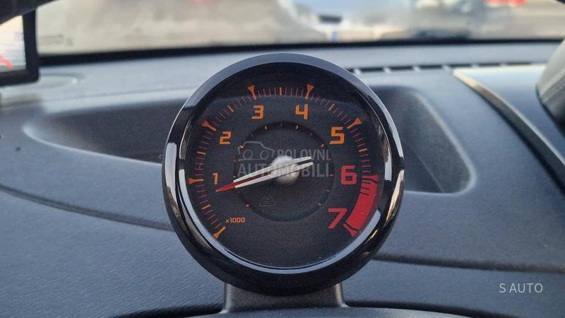 Renault Twingo KREDlTl/NIGHT-DAY