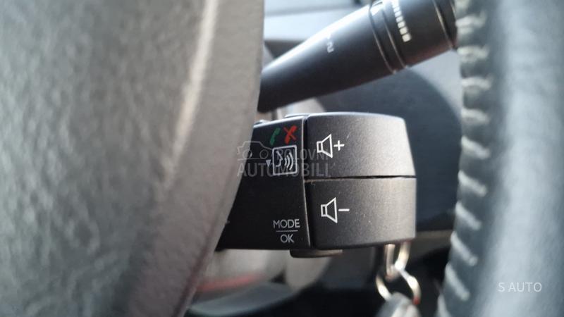 Renault Twingo KREDlTl/NIGHT-DAY