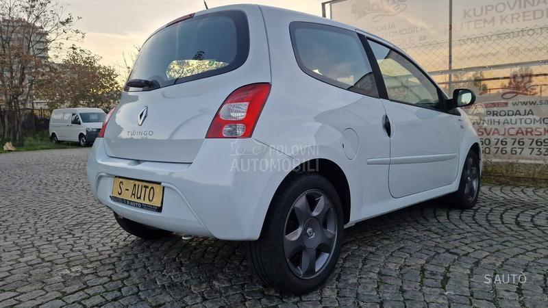 Renault Twingo KREDlTl/NIGHT-DAY