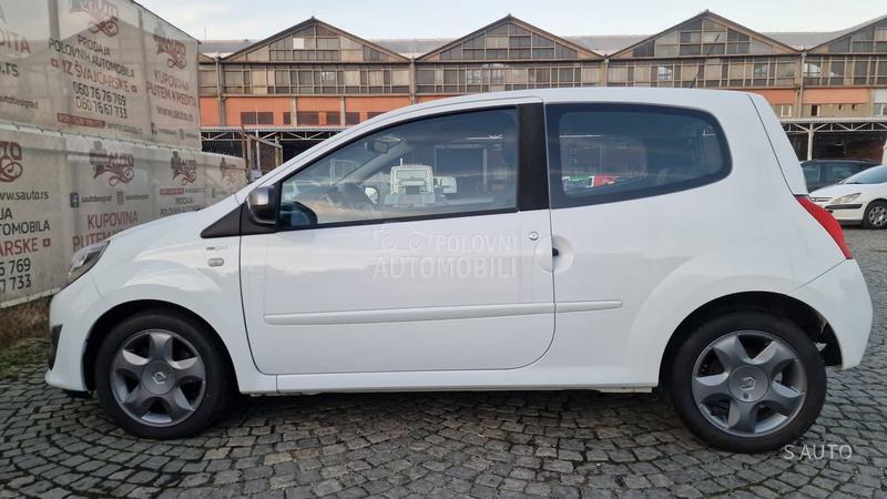 Renault Twingo KREDlTl/NIGHT-DAY