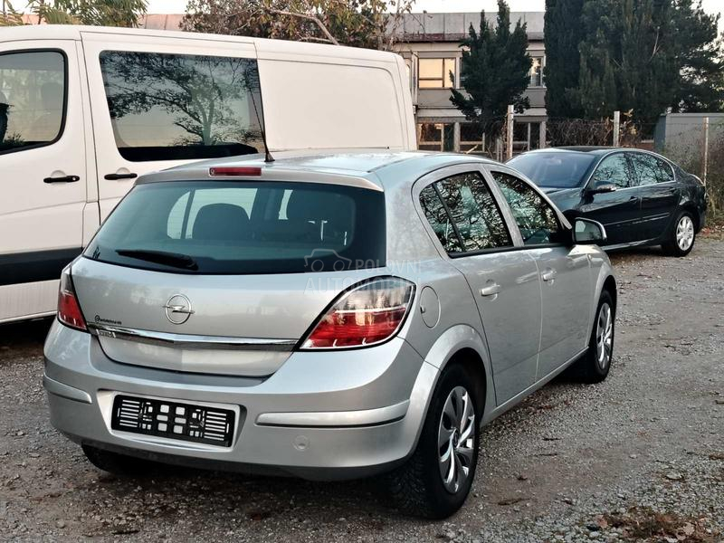 Opel Astra H 1.6