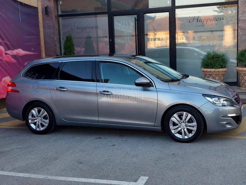 Peugeot 308 1.6BlueHDI LED/PANO