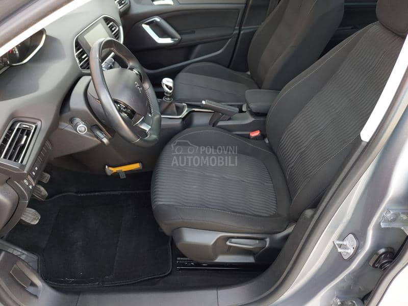 Peugeot 308 1.6BlueHDI LED/PANO