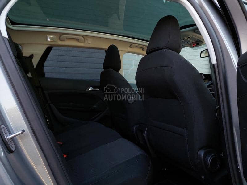Peugeot 308 1.6BlueHDI LED/PANO