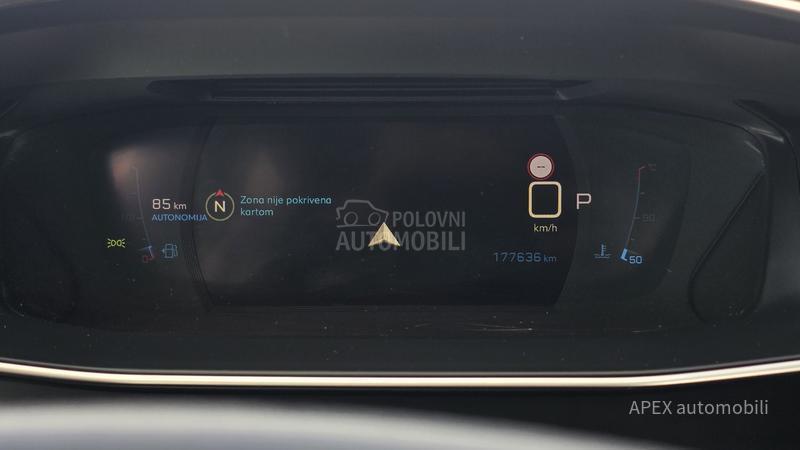 Peugeot 2008 1.5 EHdi EAT8 Allure