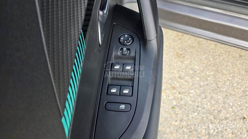 Peugeot 2008 1.5 EHdi EAT8 Allure