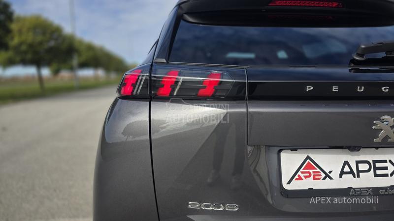 Peugeot 2008 1.5 EHdi EAT8 Allure