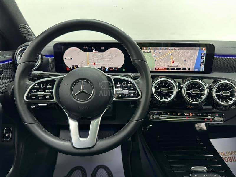 Mercedes Benz CLA 180 AMB AUT