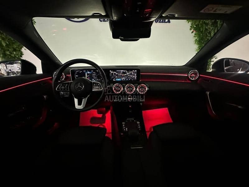 Mercedes Benz CLA 180 AMB AUT