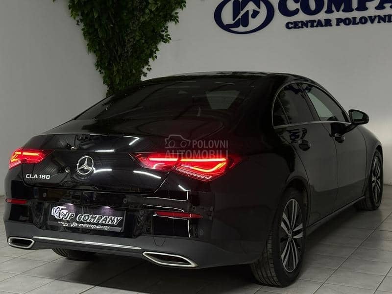 Mercedes Benz CLA 180 AMB AUT