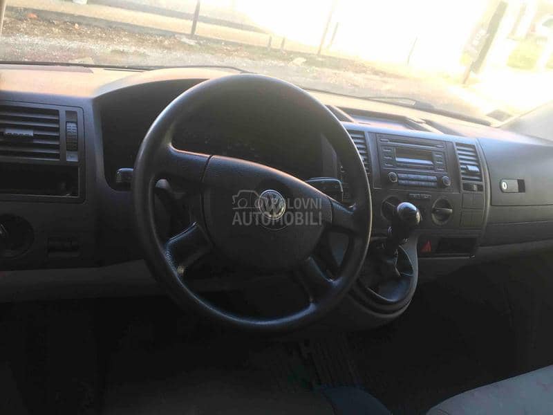 Volkswagen Transporter T5 1.9 TDI