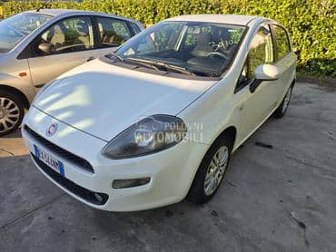 Fiat Grande Punto 2012. god. -  kompletan auto u delovima