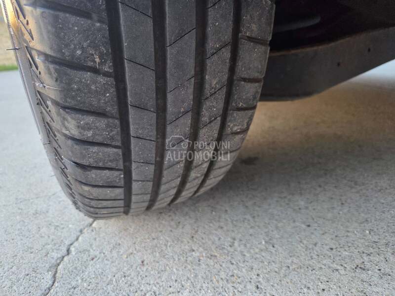 Volkswagen Golf 6 1.6 TDi BLUEMOTION