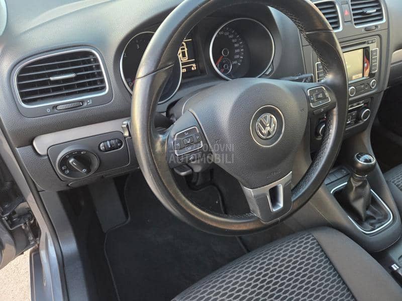 Volkswagen Golf 6 1.6 TDi BLUEMOTION