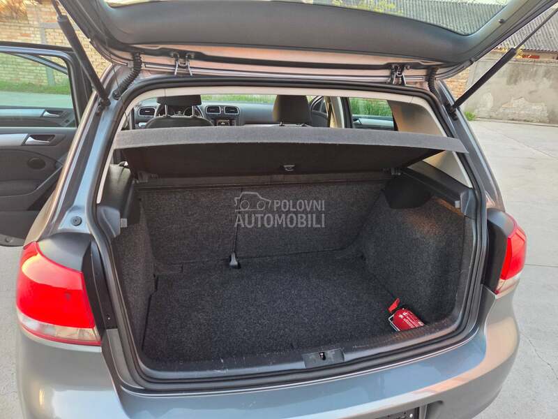 Volkswagen Golf 6 1.6 TDi BLUEMOTION