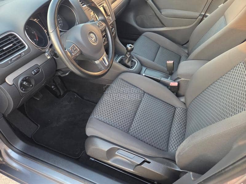 Volkswagen Golf 6 1.6 TDi BLUEMOTION