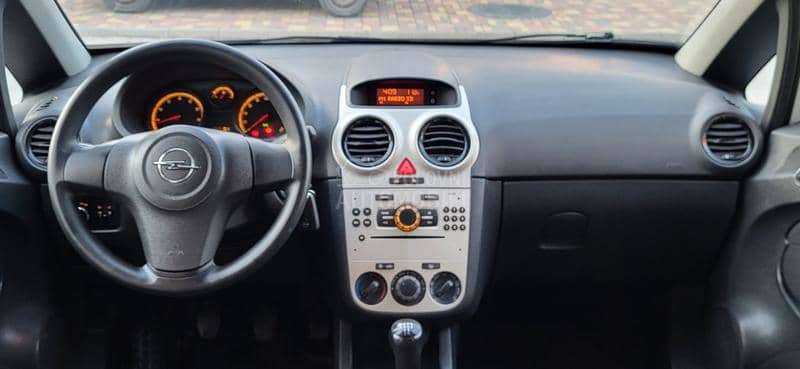 Opel Corsa D 1.2 b  PER.FEK.TNA