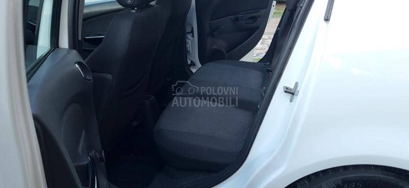 Opel Corsa D 1.2 b  PER.FEK.TNA