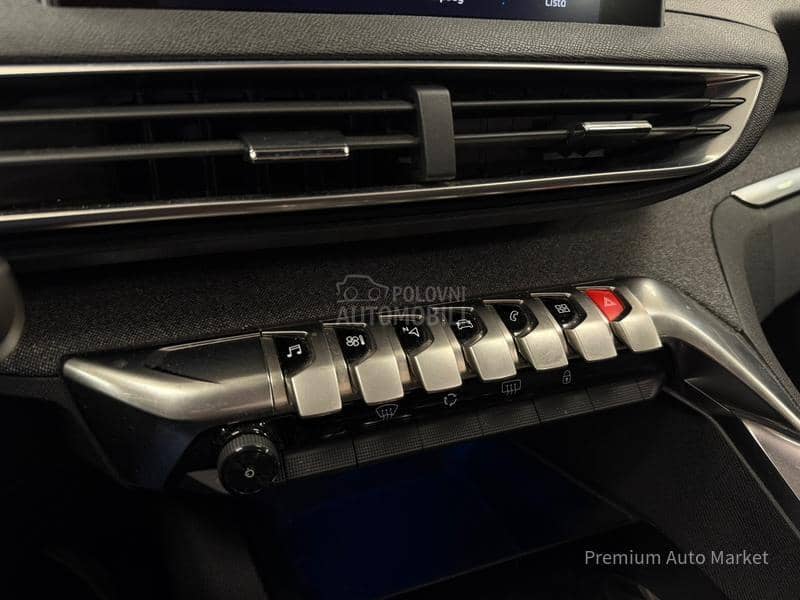 Peugeot 3008 //PANO//AUT/NOV