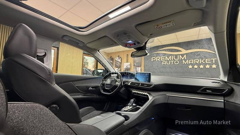 Peugeot 3008 //PANO//AUT/NOV