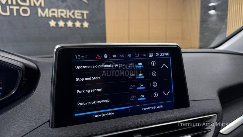 Peugeot 3008 //PANO//AUT/NOV