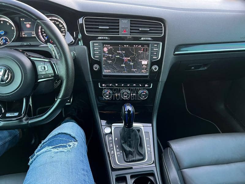 Volkswagen Golf 7 R-JEZIVO BRZ