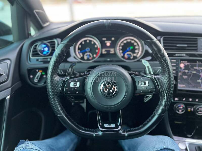 Volkswagen Golf 7 R-JEZIVO BRZ
