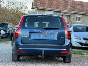 Gepek vrata sa staklom za Volvo V50 od 2004. do 2012. god.