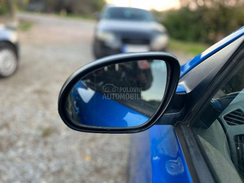 Retrovizor levi desni