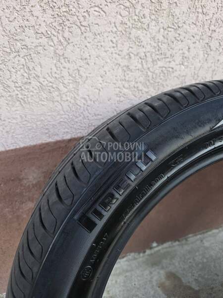 Pirelli 255/45 R19 Letnja