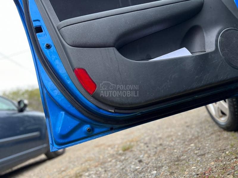 Vrata leva desna prednja