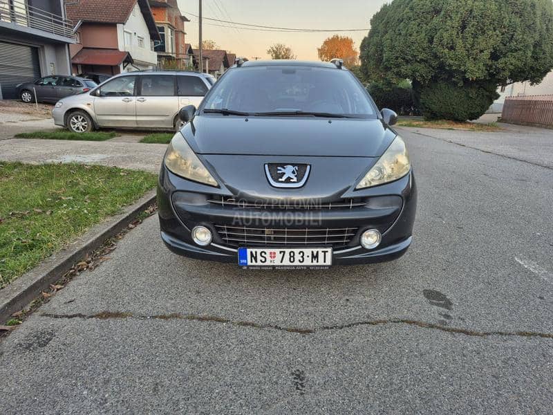 Peugeot 207 1.4 B/G TOOP
